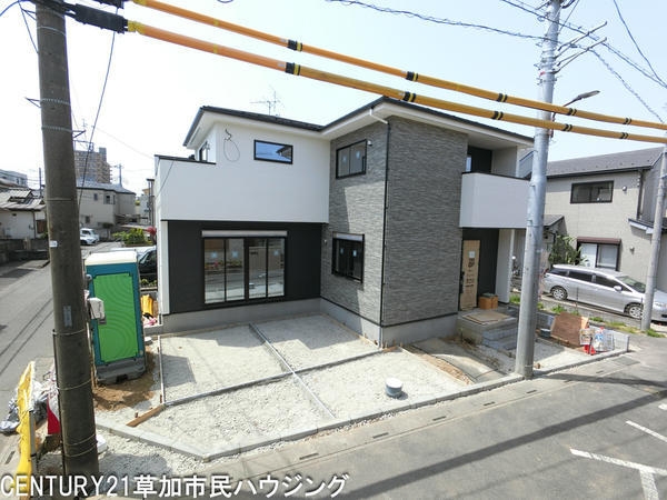 草加市稲荷2丁目　新築一戸建て　11期