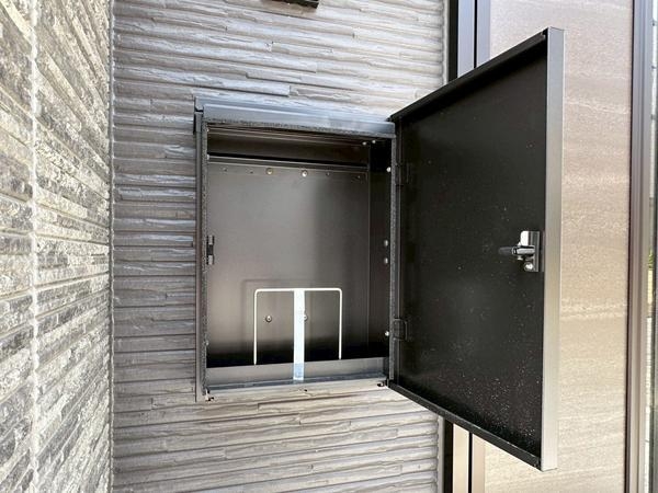 草加市稲荷2丁目　新築一戸建て　11期