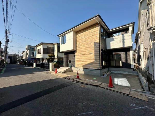 草加市谷塚町　新築一戸建て　15期