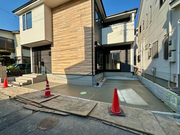 草加市谷塚町　新築一戸建て　15期