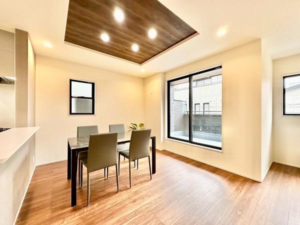 草加市谷塚1丁目　新築一戸建て　3期