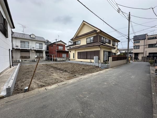 草加市谷塚仲町　新築一戸建て