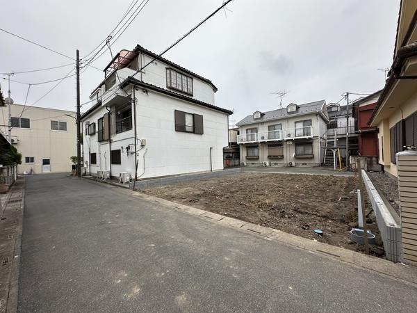 草加市谷塚仲町　新築一戸建て