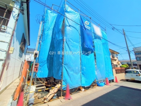 草加市谷塚仲町　新築一戸建て