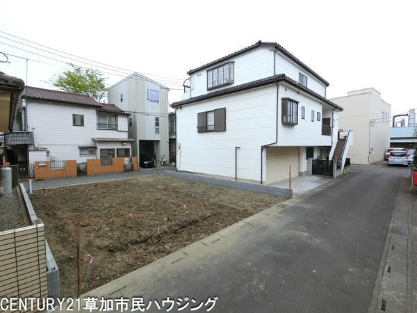 草加市谷塚仲町　新築一戸建て