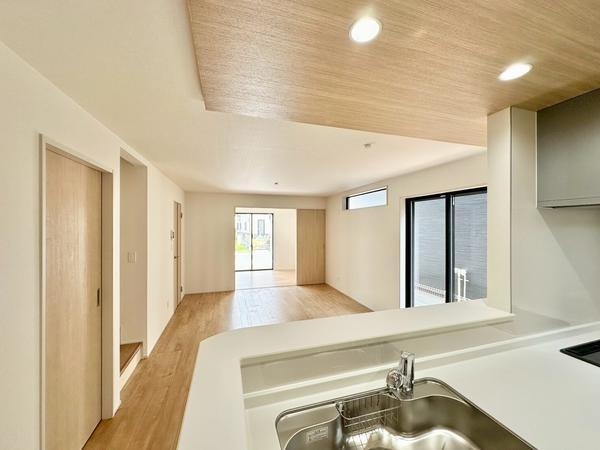 草加市青柳6丁目　新築一戸建て　20期1号棟
