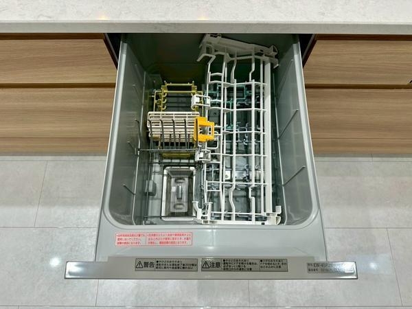 草加市中根2丁目　新築一戸建て