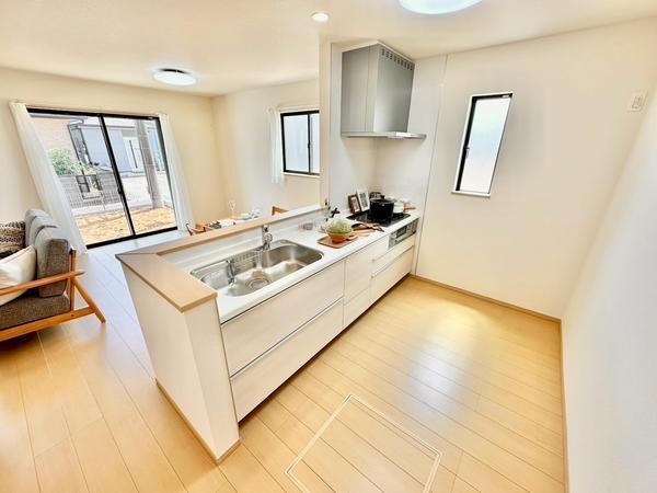 八潮市木曽根　新築一戸建て　1号棟