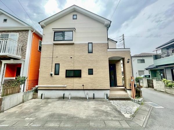 草加市花栗1丁目　中古一戸建て
