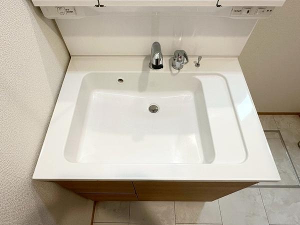 草加市長栄1丁目　新築一戸建て　第2期E号棟