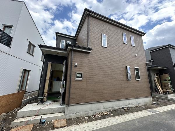 草加市長栄1丁目　新築一戸建て　第1期3号棟