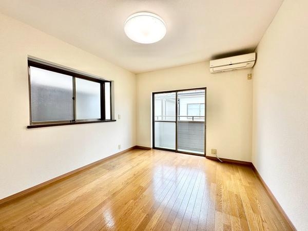 草加市新里町の中古一戸建て