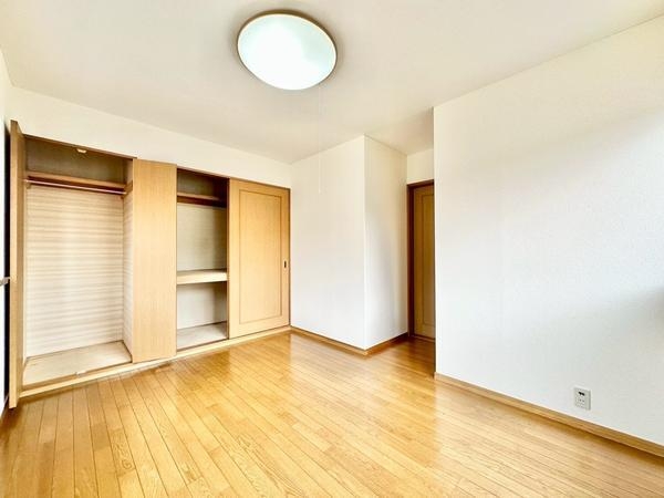 草加市新里町の中古一戸建て