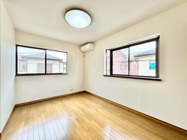 草加市新里町の中古一戸建て