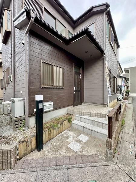 草加市新里町の中古一戸建て