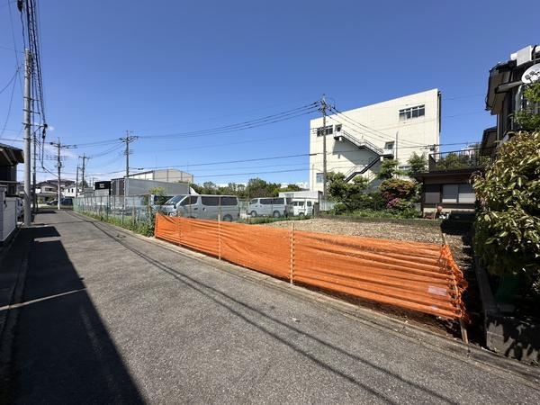 草加市稲荷5丁目　新築一戸建て　14期
