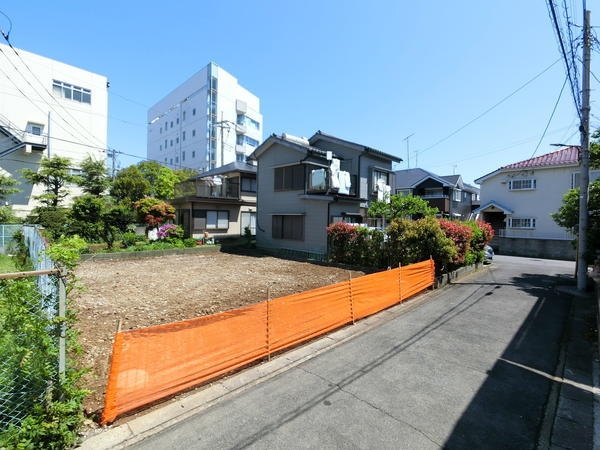 草加市稲荷5丁目　新築一戸建て　14期