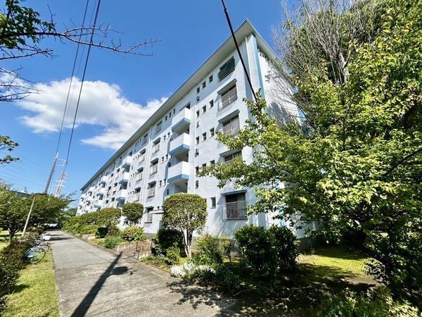みさと団地12街区18号棟