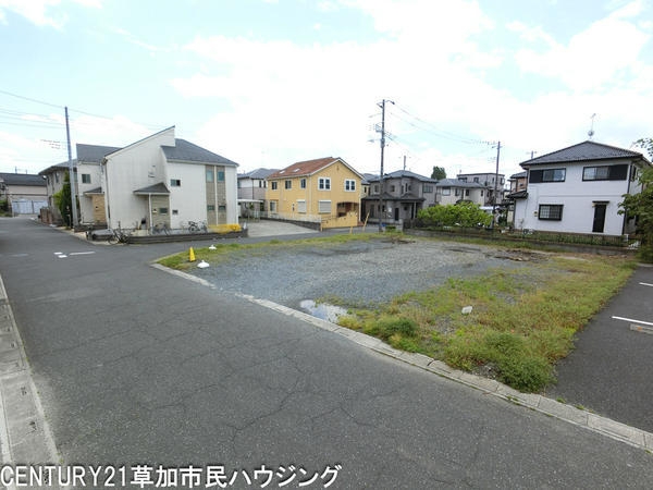 草加市新栄2丁目　新築一戸建て