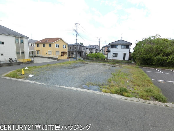 草加市新栄2丁目　新築一戸建て