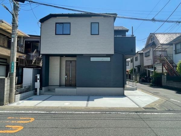 草加市新栄1丁目　新築一戸建て　6期