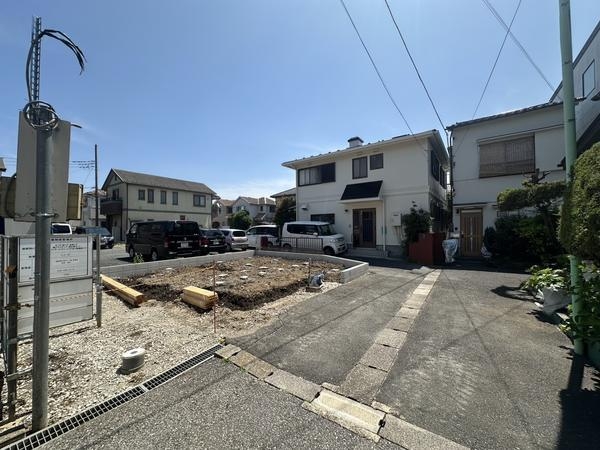 八潮市大字二丁目　新築一戸建て