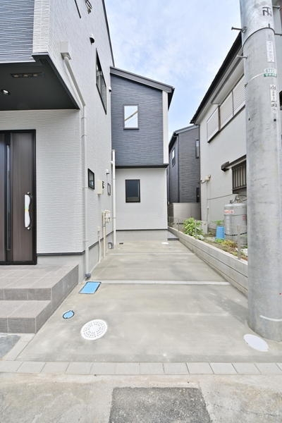 草加市西町　新築一戸建て