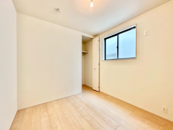八潮市伊草1丁目　新築一戸建て