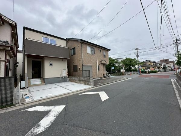 八潮市伊草1丁目　新築一戸建て