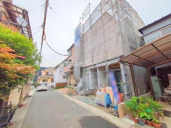 草加市旭町5丁目　新築一戸建て　3期