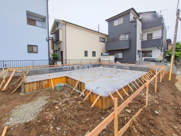 草加市北谷3丁目　新築一戸建て　12期