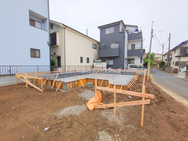 草加市北谷3丁目　新築一戸建て　12期