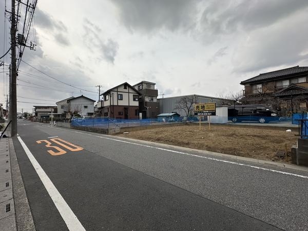 草加市稲荷３丁目の土地
