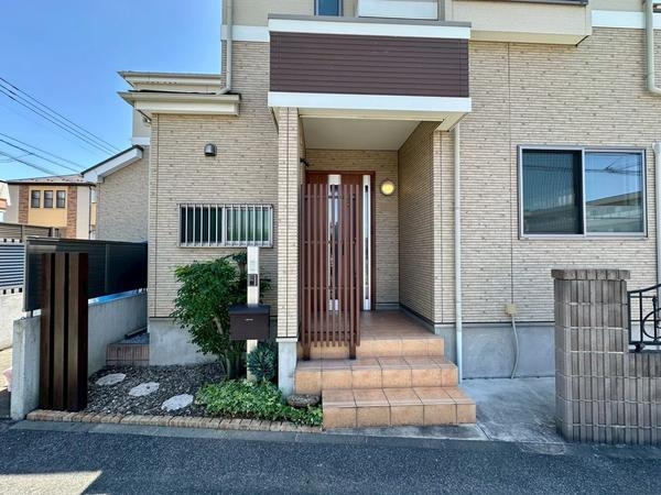 草加市苗塚町の中古一戸建て
