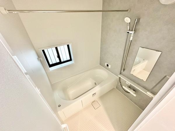 草加市新里町　新築一戸建て