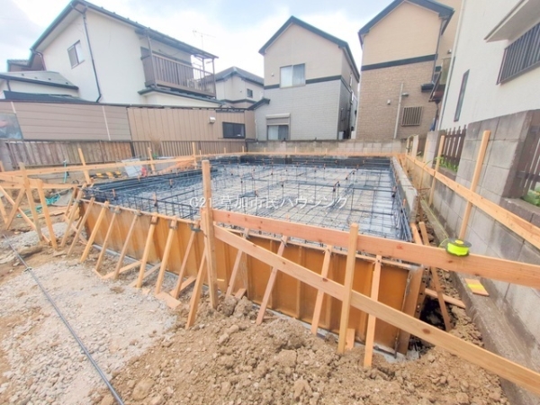 草加市新里町　新築一戸建て