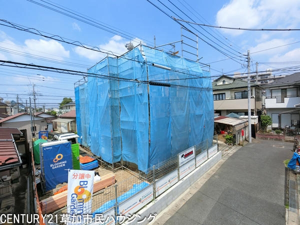 草加市花栗3丁目　新築一戸建て
