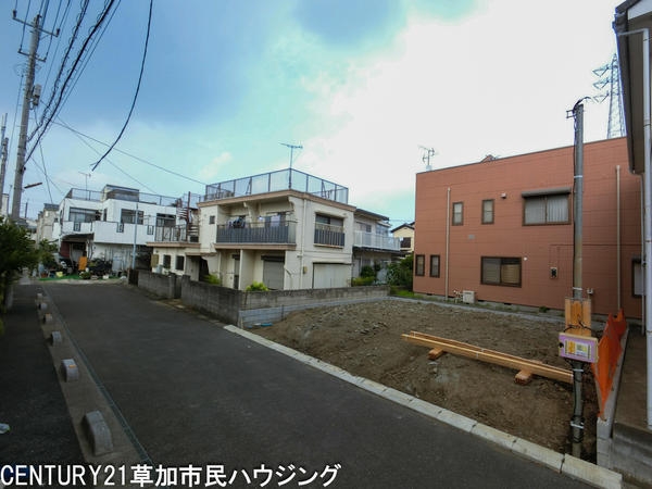 草加市氷川町　新築一戸建て