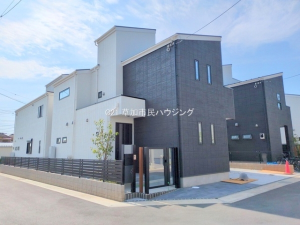 草加市花栗3丁目　新築一戸建て　III期9号棟
