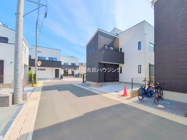 草加市花栗3丁目　新築一戸建て　III期9号棟