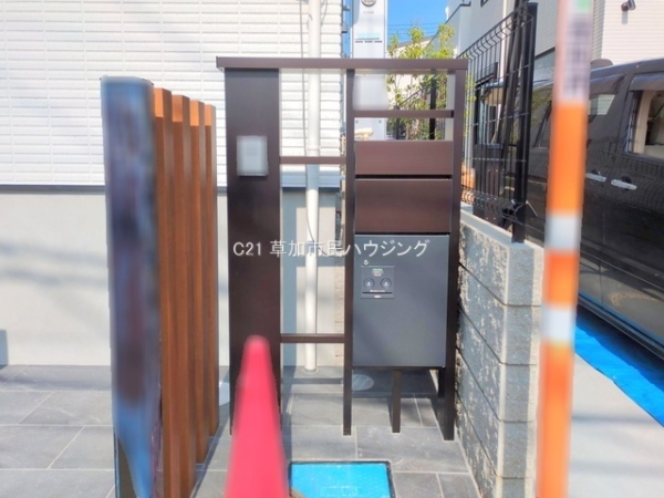 草加市花栗3丁目　新築一戸建て　III期6号棟