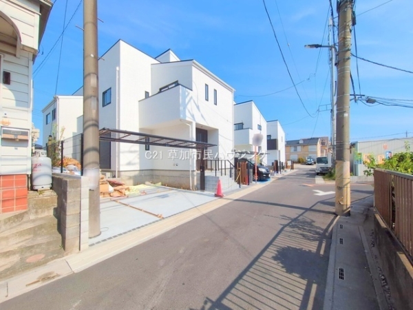 草加市花栗3丁目　新築一戸建て　III期5号棟