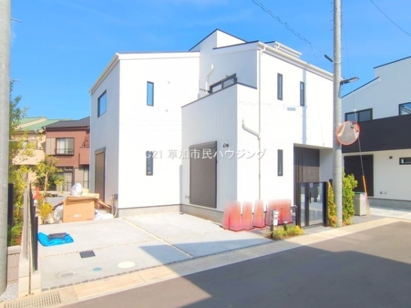 草加市花栗3丁目　新築一戸建て　III期1号棟