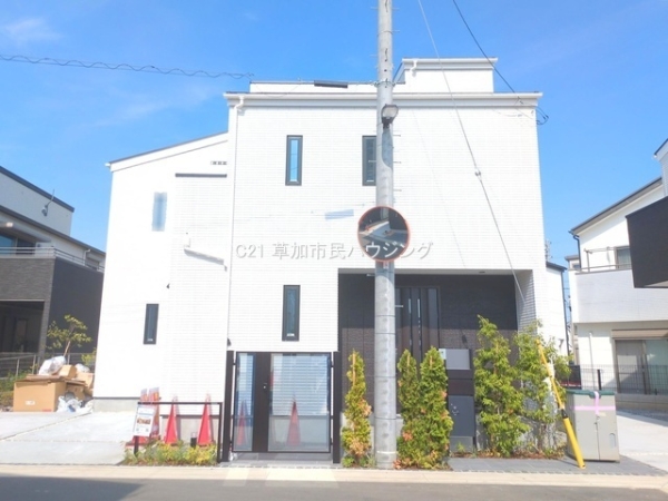 草加市花栗3丁目　新築一戸建て　III期1号棟