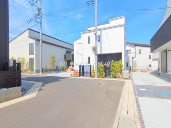 草加市花栗3丁目　新築一戸建て　III期1号棟