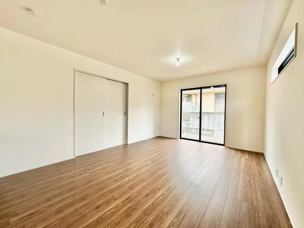 草加市青柳4丁目　新築一戸建て　2号棟