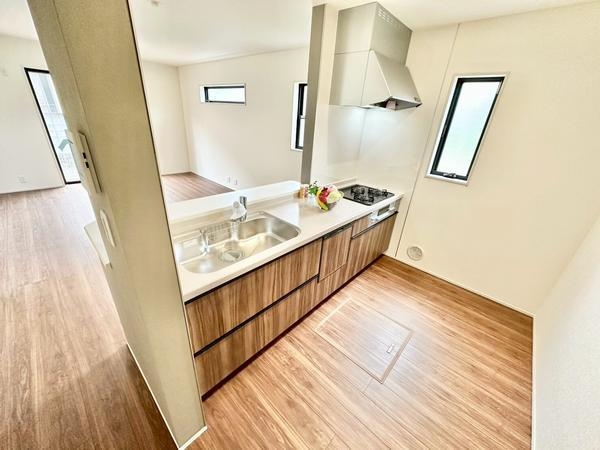 草加市青柳4丁目　新築一戸建て　2号棟