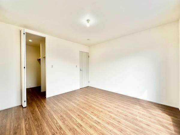 草加市青柳4丁目　新築一戸建て　2号棟