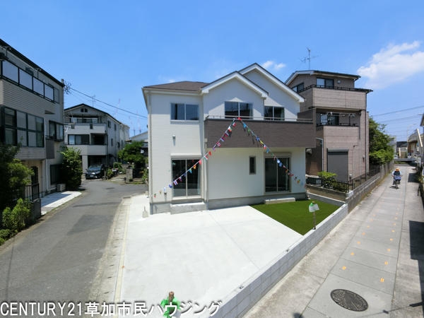 草加市稲荷2丁目　新築一戸建て　4期