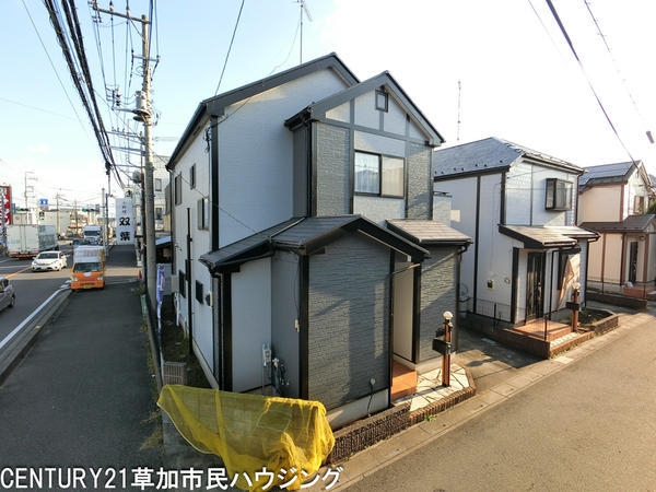 草加市中根3丁目　中古一戸建て